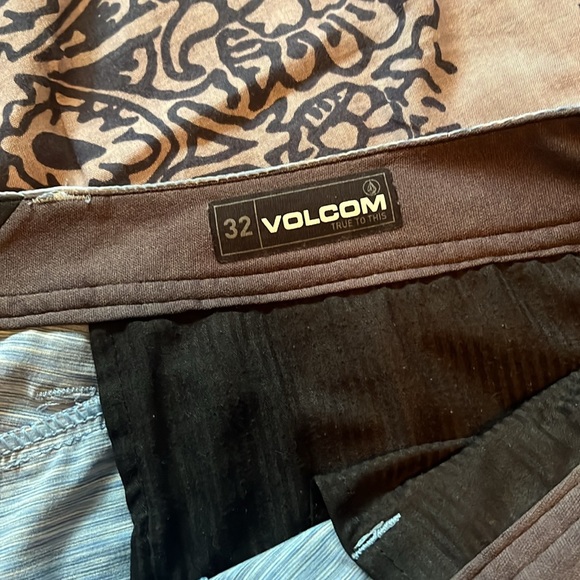 Men’s Volcom shorts with pockets size W 32 - Picture 4 of 4